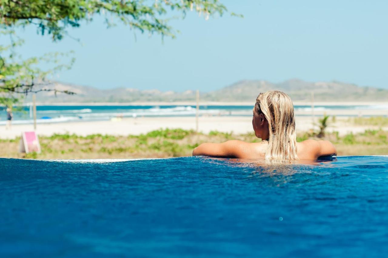 Hotel Witch'S Rock Surf Camp Tamarindo Exterior foto