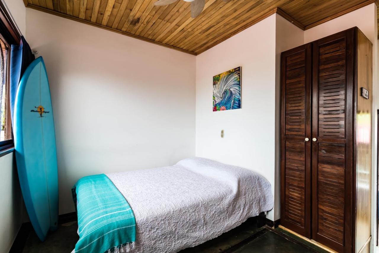 Hotel Witch'S Rock Surf Camp Tamarindo Exterior foto